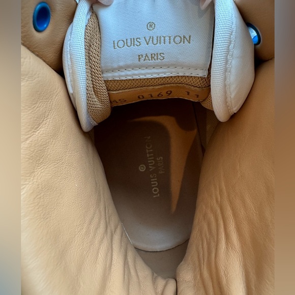 Louis Vuitton Rivoli Sneaker Boot 🔵 - Picture 9 of 9